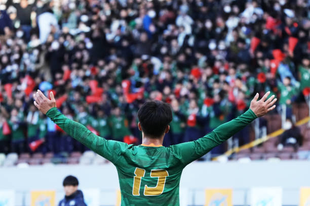 推动其做出 推动其做出