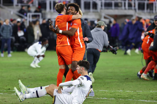 他在场上的 他在场上的