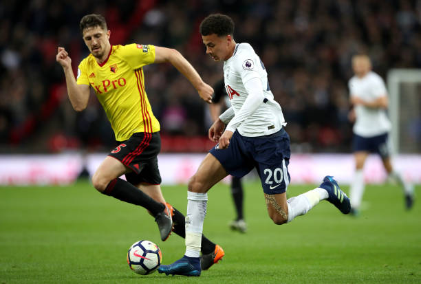 出他们对球 出他们对球